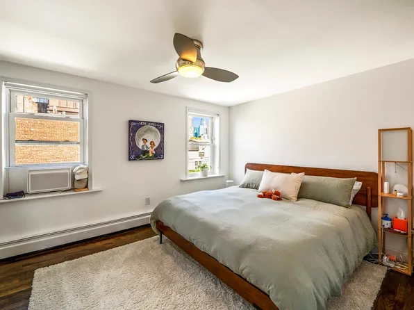 548 Jersey Avenue image 10 of 21