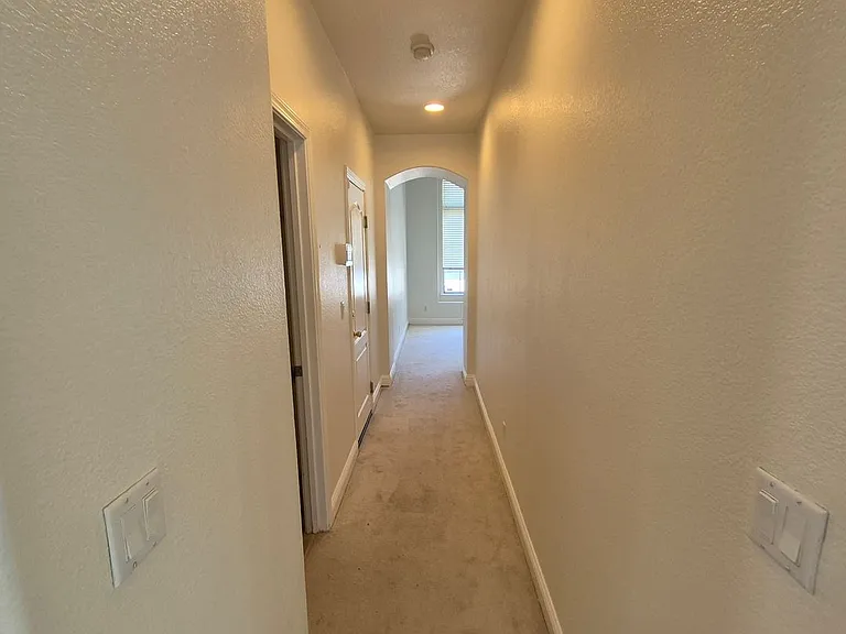 9835 Peters Ranch Way — Photo 25