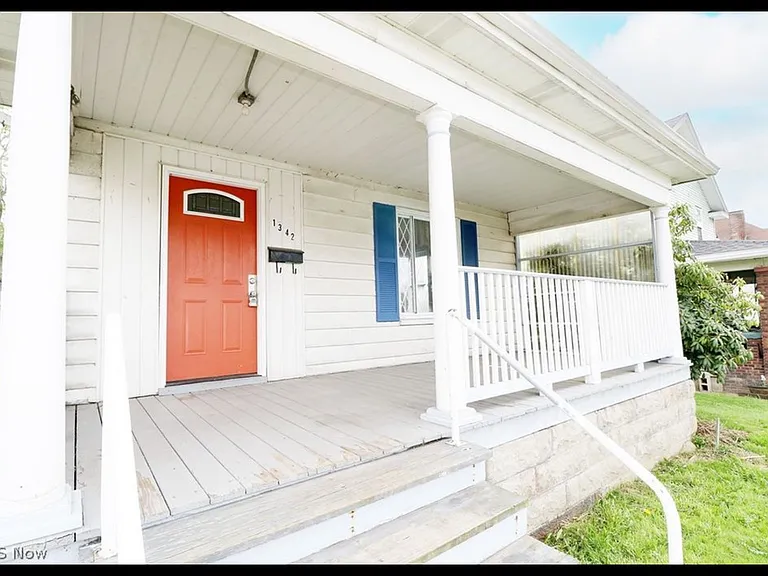 1342 Oregon Ave — Photo 5
