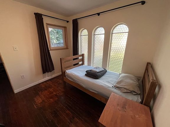 3rd image of 7103 Guadalupe St