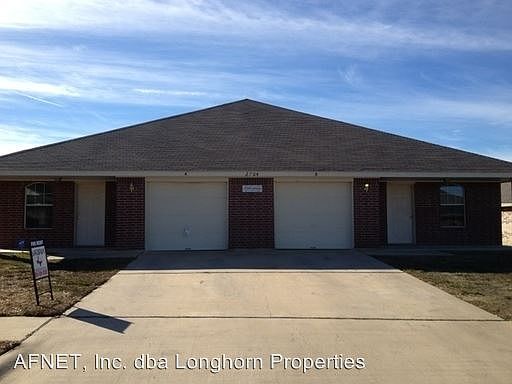 1st image of 2704-A Lucille Dr