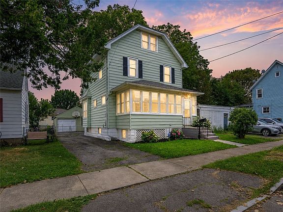 3rd image of 19 Traver Cir