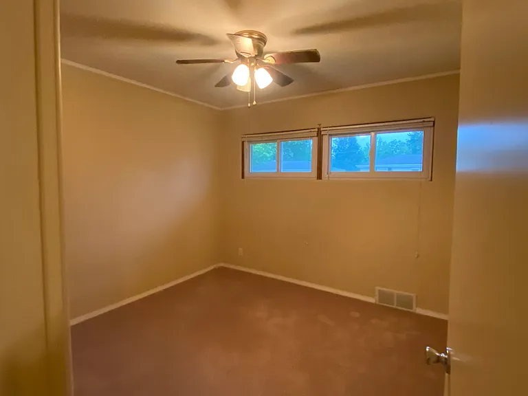 423 Montclaire Ave #HOUSE — Photo 6