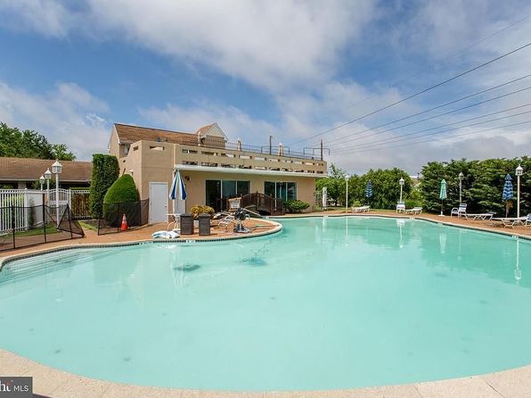 75 Bonnie Gellman Ct #75D