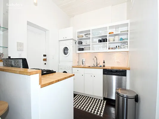 Rented by Sotheby's International Realty | media 5