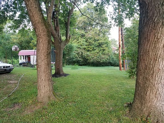 4th image of 720 Richardson St