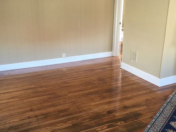4th image of 1011 Adele St