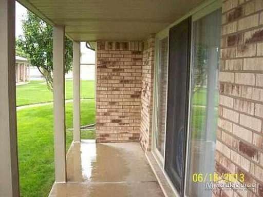 3rd image of 49105 Hickory Ct