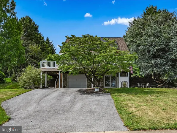 22 Echo Valley Dr, Ephrata, PA 17522