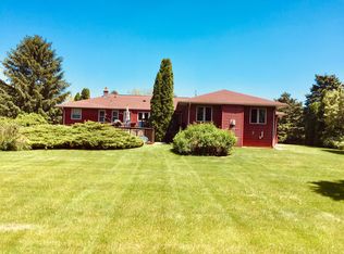 5001 S 68th St, Greenfield, WI 53220