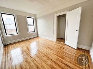 31-60 33rd St #C7, Astoria, NY 11106
