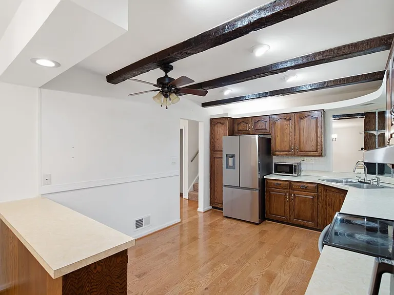 2521 Shanandale Dr — Photo 13
