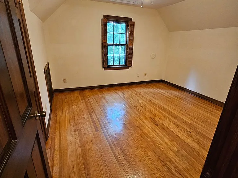 7361 Kalark Ct — Photo 11