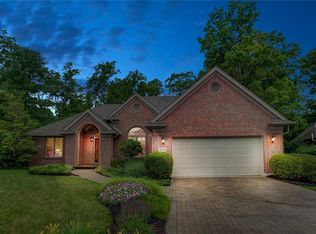 3396 Pavilion Ln, Bellbrook, OH 45305