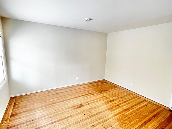 2nd image of 3424 Taraval St APT 2