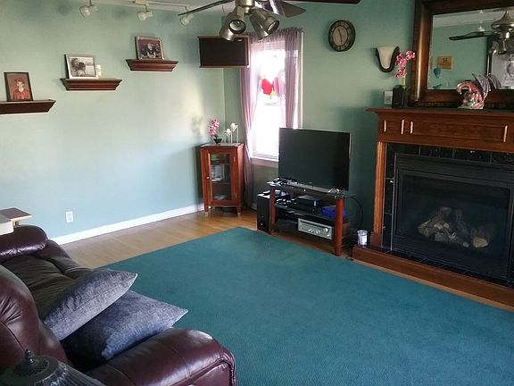 4th image of 5018 N Odell Ave