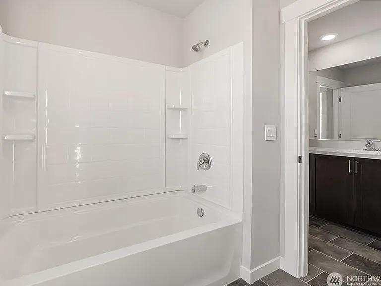 6060 Ladd Ct SW — Photo 5