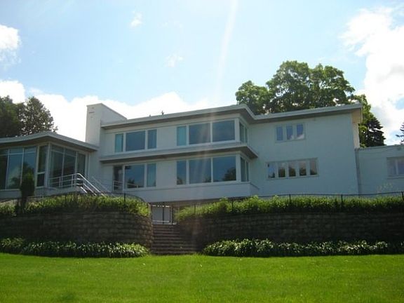 2nd image of 1100 Highland Park Blvd