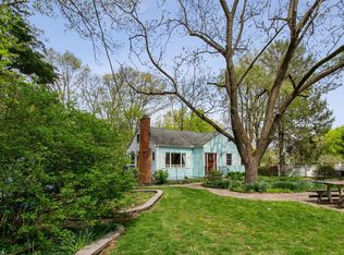 11 Calvin Rd, Kendall Park, NJ 08824