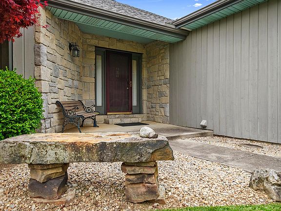 3rd image of 8770 Colvin Dr
