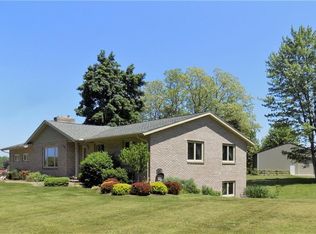 4196 Cream Ridge Rd, Macedon, NY 14502