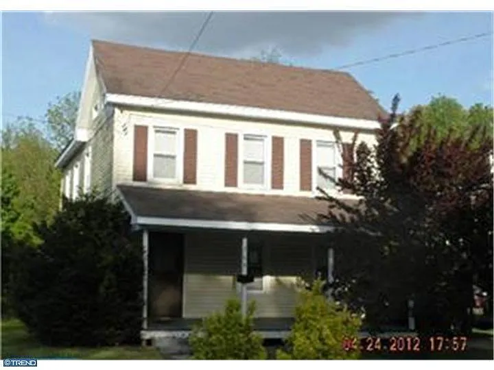 209 S Main St photo 1