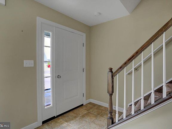 5th image of 23 W Clarissa Dr