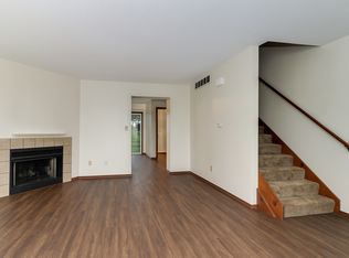 Rainbow Court Townhomes, Bloomington, IL 61704