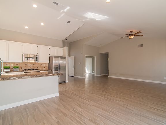5th image of 44730 N Harland Dr