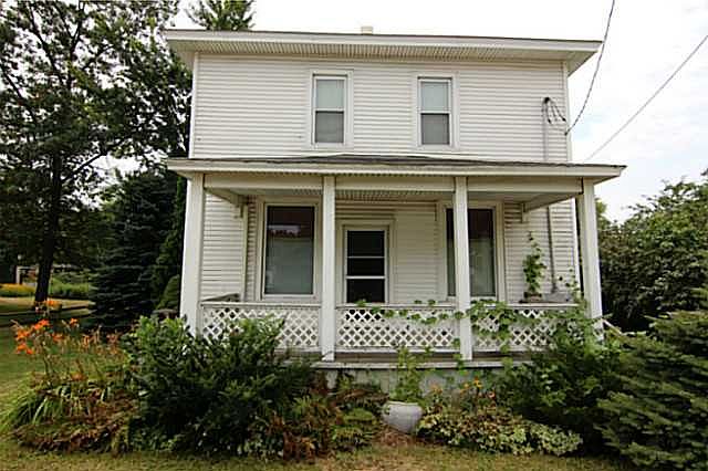 2nd image of 118 W McLane St