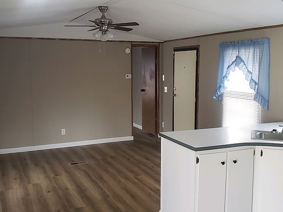 3rd image of 715 Timothy Dr