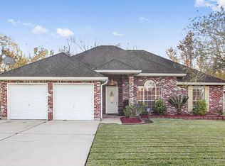 621 Foxwood Ln, La Place, LA 70068