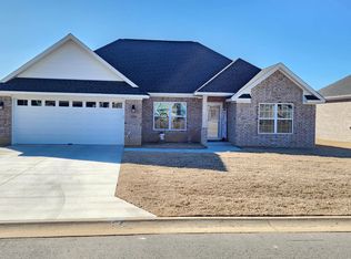 1210 Ridgefield Cir, Searcy, AR 72143