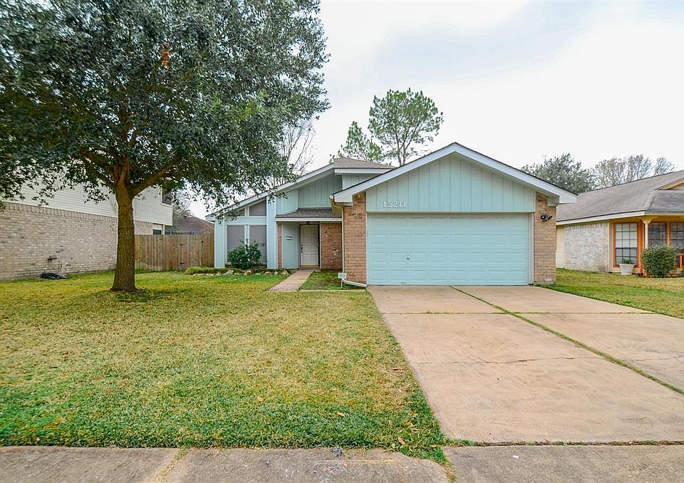 1st image of 15211 Barbarossa Dr