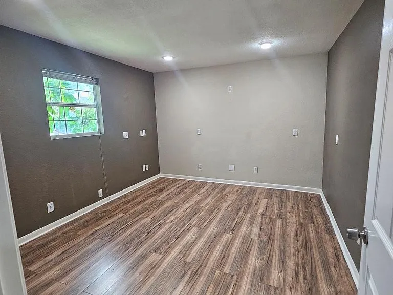7201 Breen Dr — Photo 15