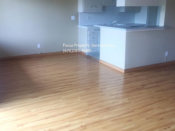 5th image of 4533 Colbath Ave APT 21