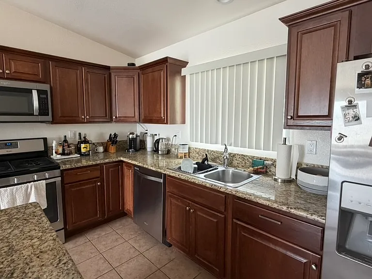 4565 Cherokee Ave #B — Photo 7