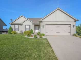7124 Hartman Dr SE, Caledonia, MI 49316