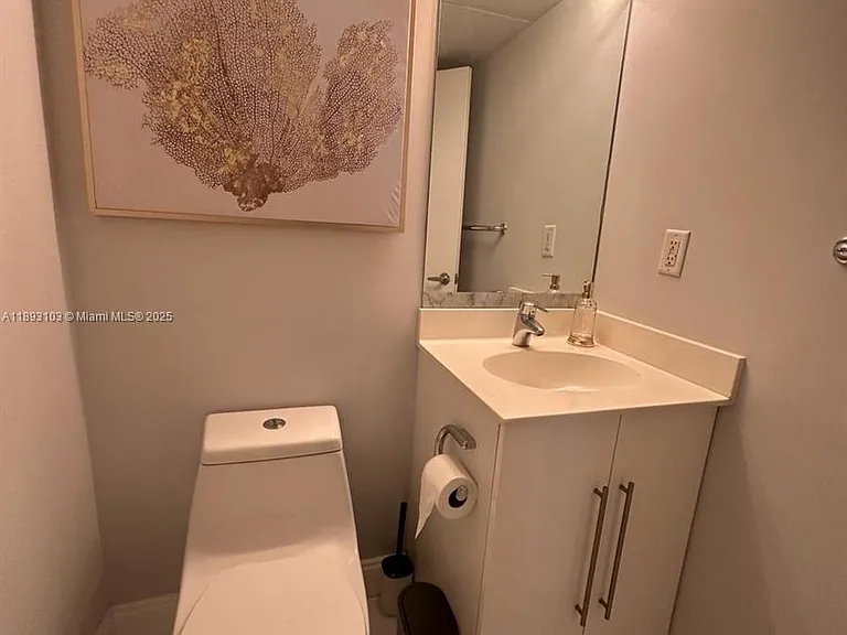 3000 S Ocean Dr #612 — Photo 8
