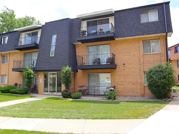 4829 W 109th St APT 203, Oak Lawn, IL 60453