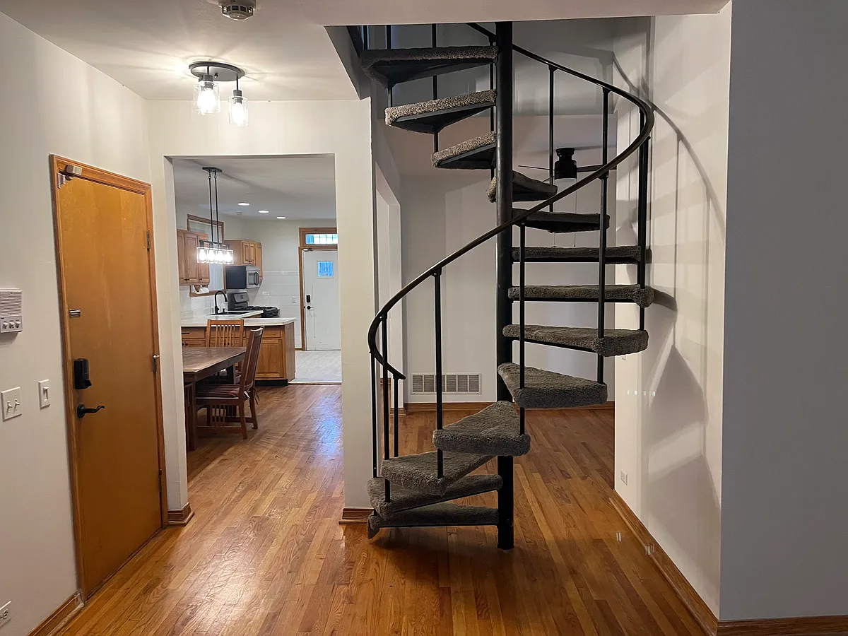 Building Photo - 8742 S Harper Ave #1