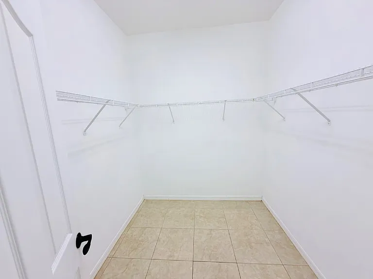 3227 Ogden Dr — Photo 11