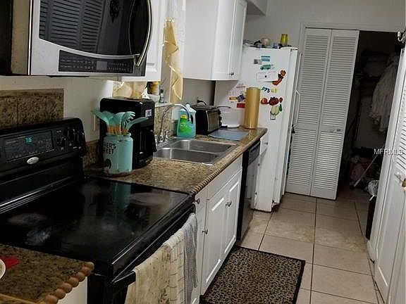 5th image of 404 Tranquille Oaks Dr