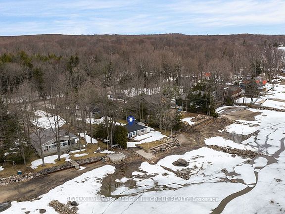 2nd image of 1449 Champlain Rd