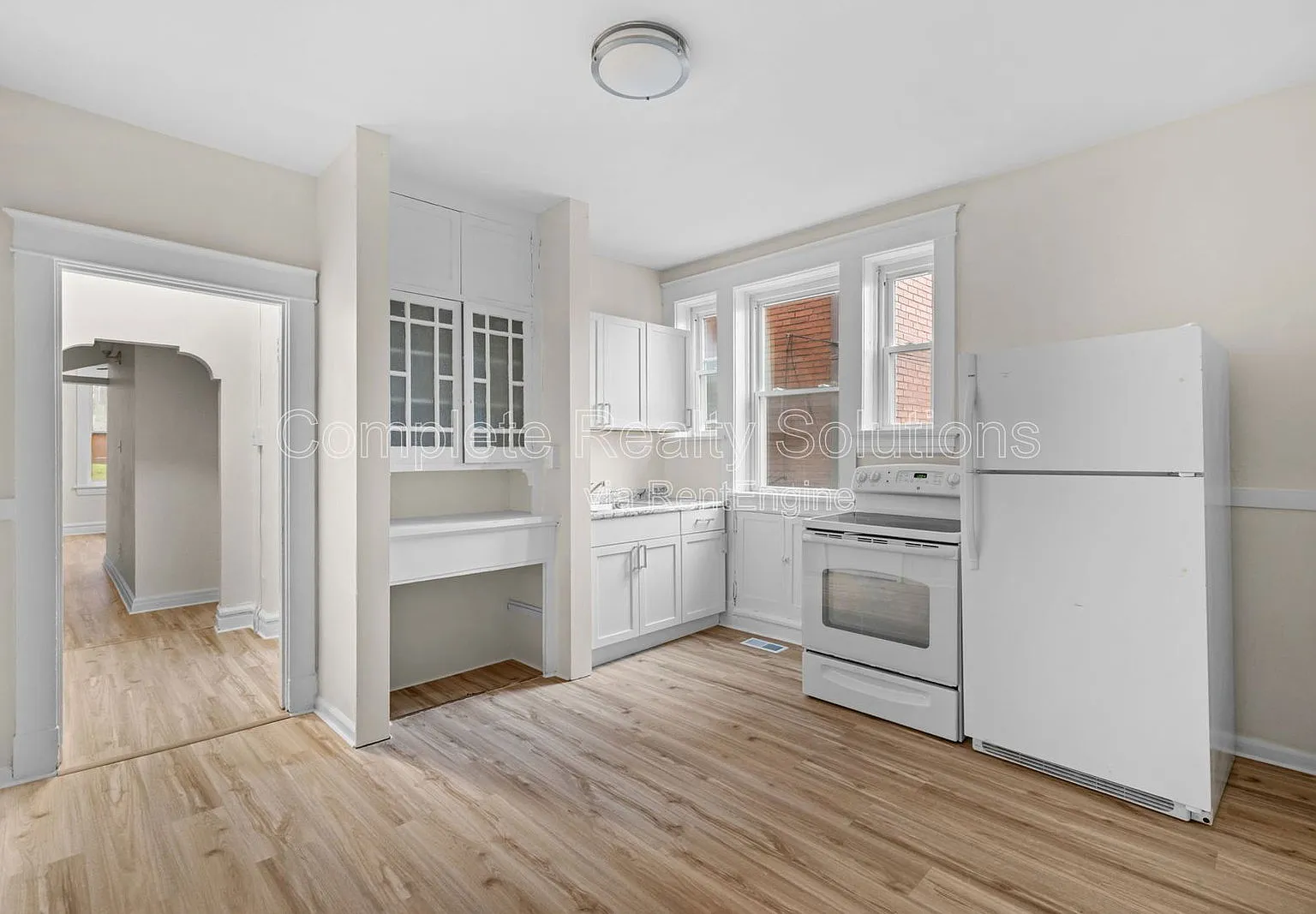 1 bed, 1.0 bath, 725 sqft, $795 — Photo 1