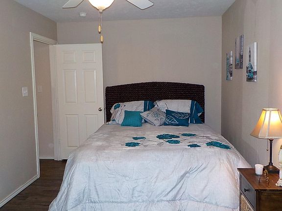 5th image of 104 Elm Creek Dr