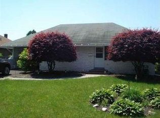 66 Buckingham Dr, Albany, NY 12208