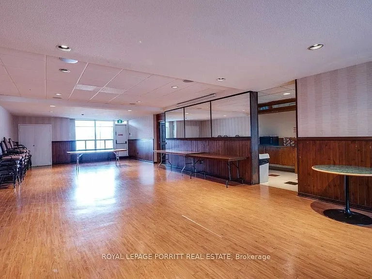1535 Lakeshore Rd E #1704 — Photo 31