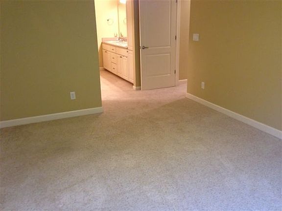 3rd image of 3851 Pemberton Dr SE