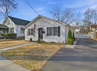 222 Edendale St, Springfield, MA 01104